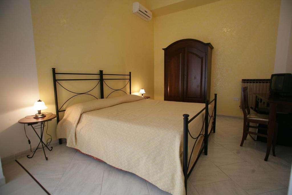 Bed And Breakfast Casagalez Santa Domenica  Kamer foto